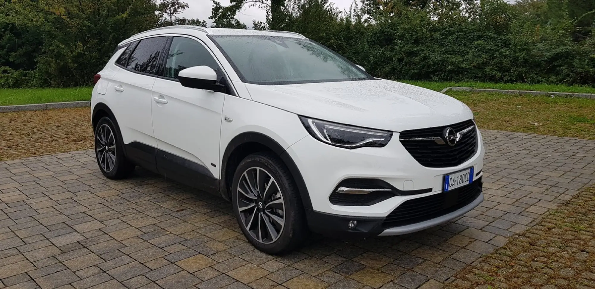 Opel Grandland X Hybrid 4 - Com'e' e come va - 15