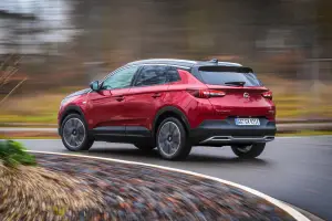 Opel Grandland X Hybrid4 2020 - 13