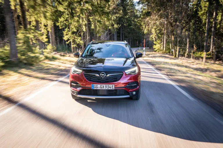 Opel Grandland X Hybrid4 2020 - 17