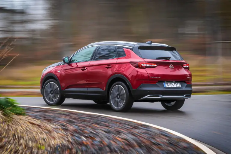 Opel Grandland X Hybrid4 - 4