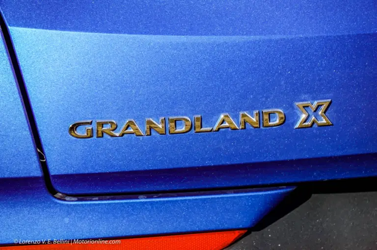 Opel Grandland X Hybrid4 - Prova su Strada in Anteprima - 10