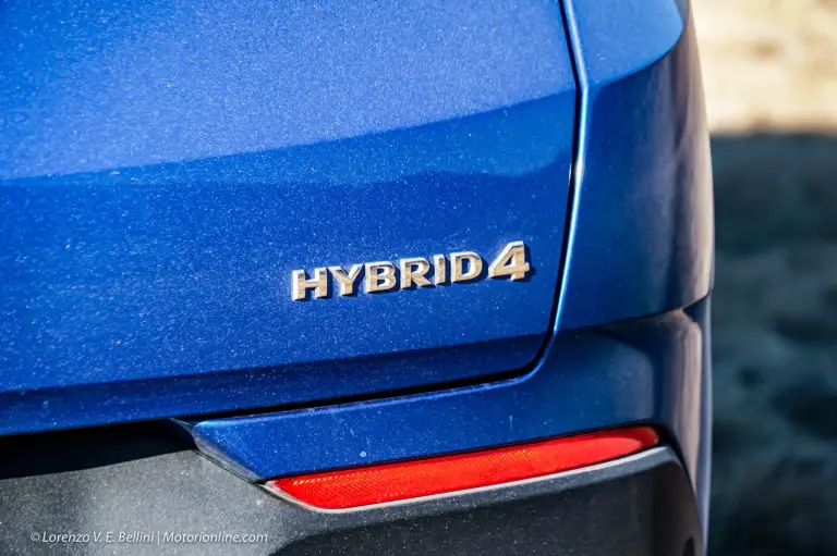 Opel Grandland X Hybrid4 - Prova su Strada in Anteprima - 11