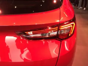 Opel Grandland X Hybrid4 - Salone di Francoforte 2019