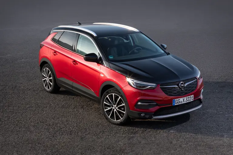 Opel Grandland X Hybrid4 - 10