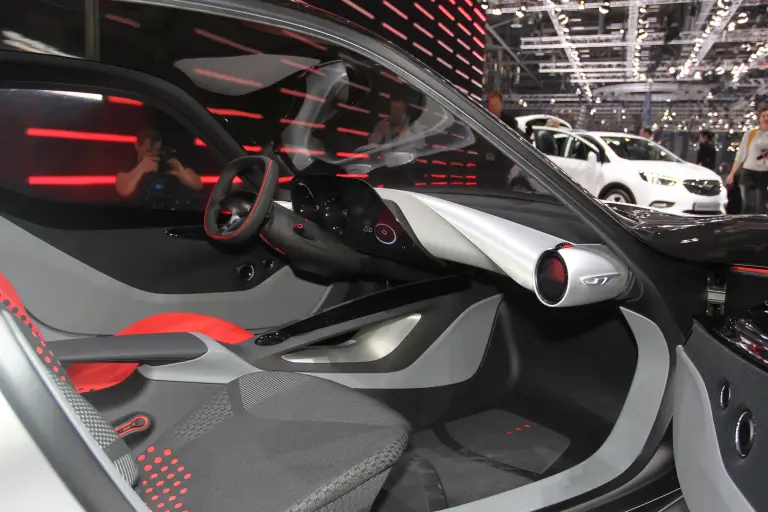 Opel GT Concept - Salone di Ginevra 2016 - 9