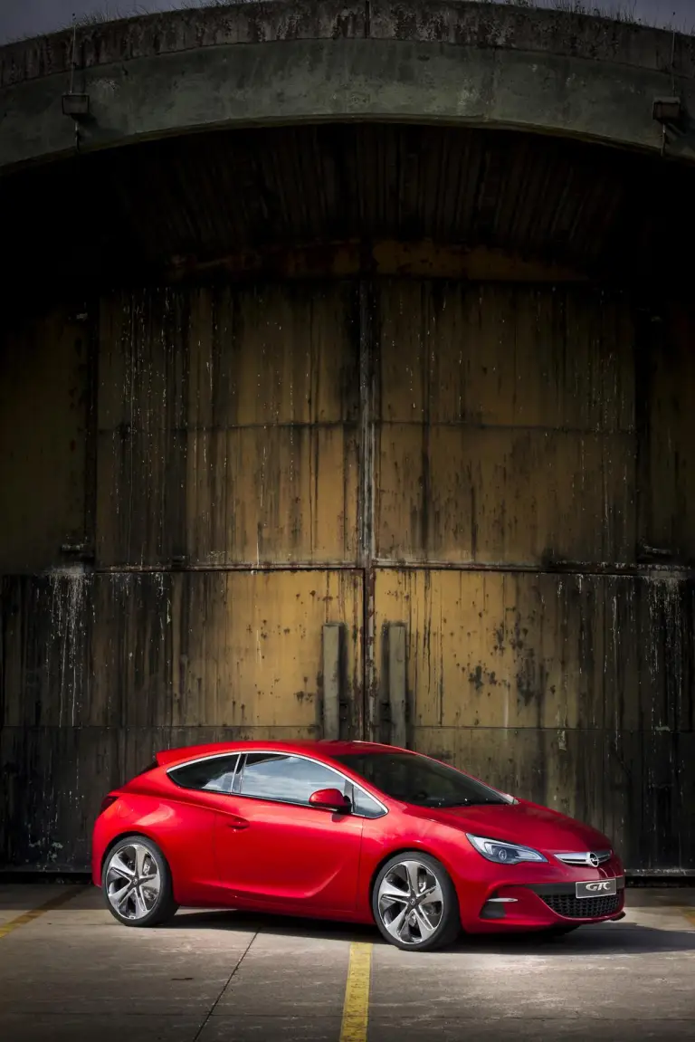 Opel GTC Paris Concept al Salone di Parigi 2010 - 20