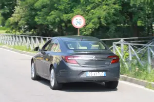 Opel Insignia MY2014: prova su strada