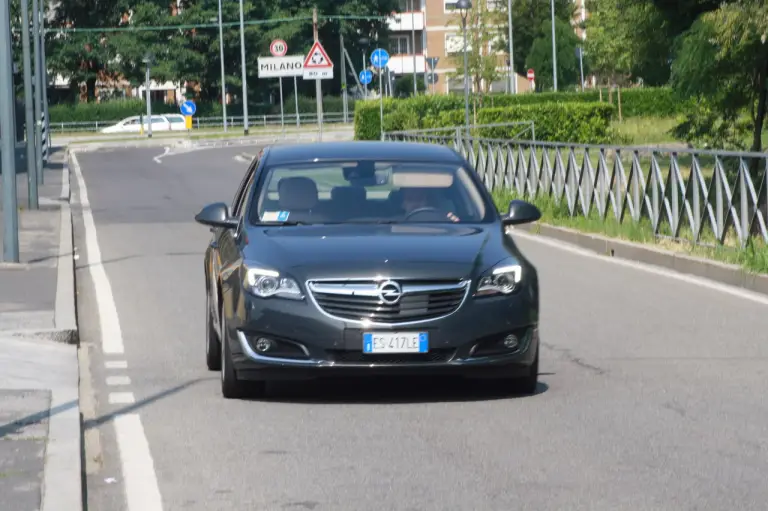 Opel Insignia MY2014: prova su strada - 11
