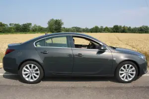 Opel Insignia MY2014: prova su strada