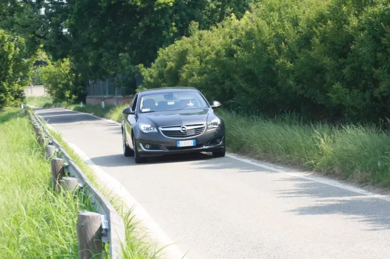 Opel Insignia MY2014: prova su strada - 25