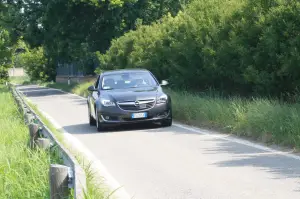 Opel Insignia MY2014: prova su strada