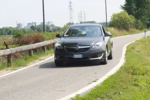 Opel Insignia MY2014: prova su strada