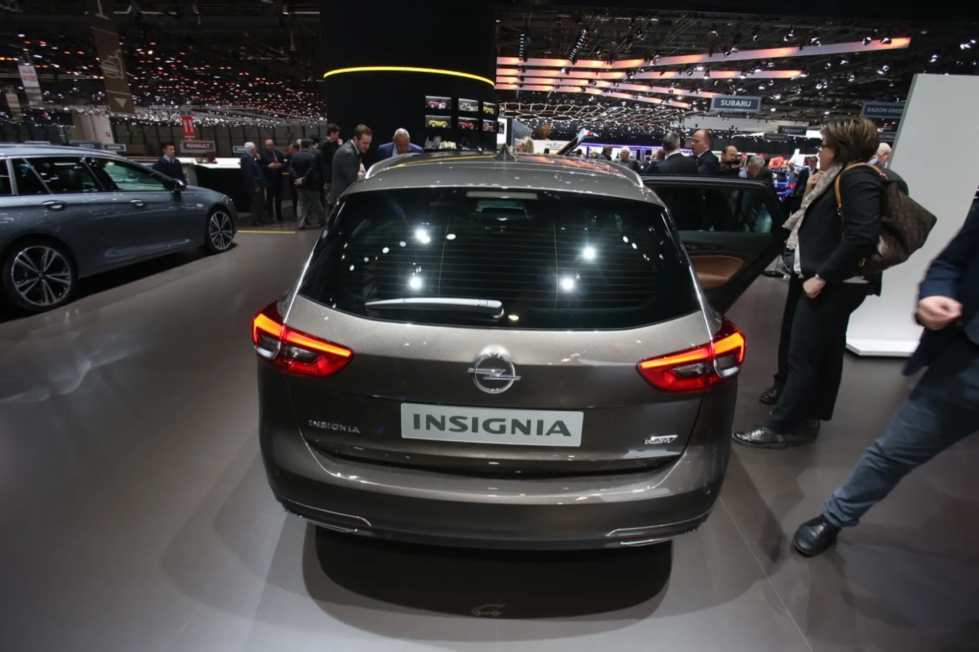 Opel Insignia Sports Tourer - Salone di Ginevra 2017 - 6