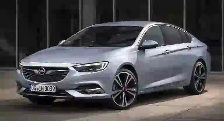 Opel Insignia 2018 210 CV - 2