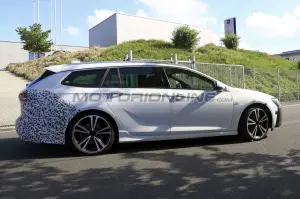 Opel Insignia 2020 - foto spia 04-07-2019