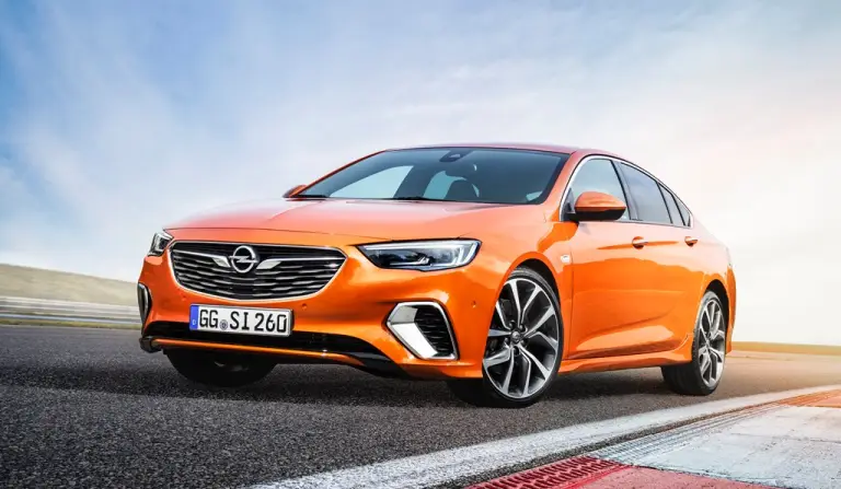 Opel Insignia - All-Wheel Drive Car of the Year 2019 - 3