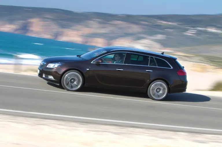 Opel Insignia BiTurbo - 28