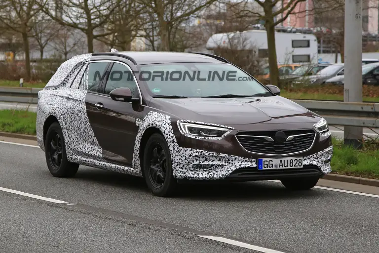 Opel Insignia Country Tourer - Foto spia 27-03-2017 - 2