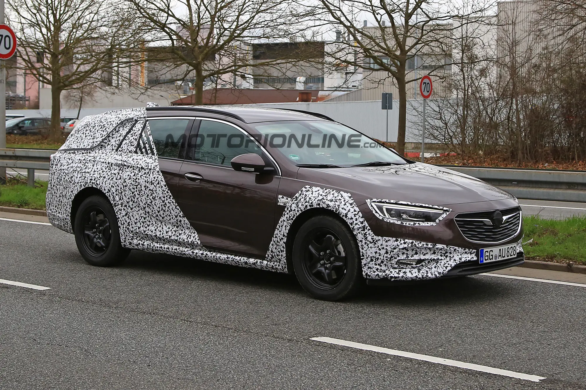 Opel Insignia Country Tourer - Foto spia 27-03-2017 - 4