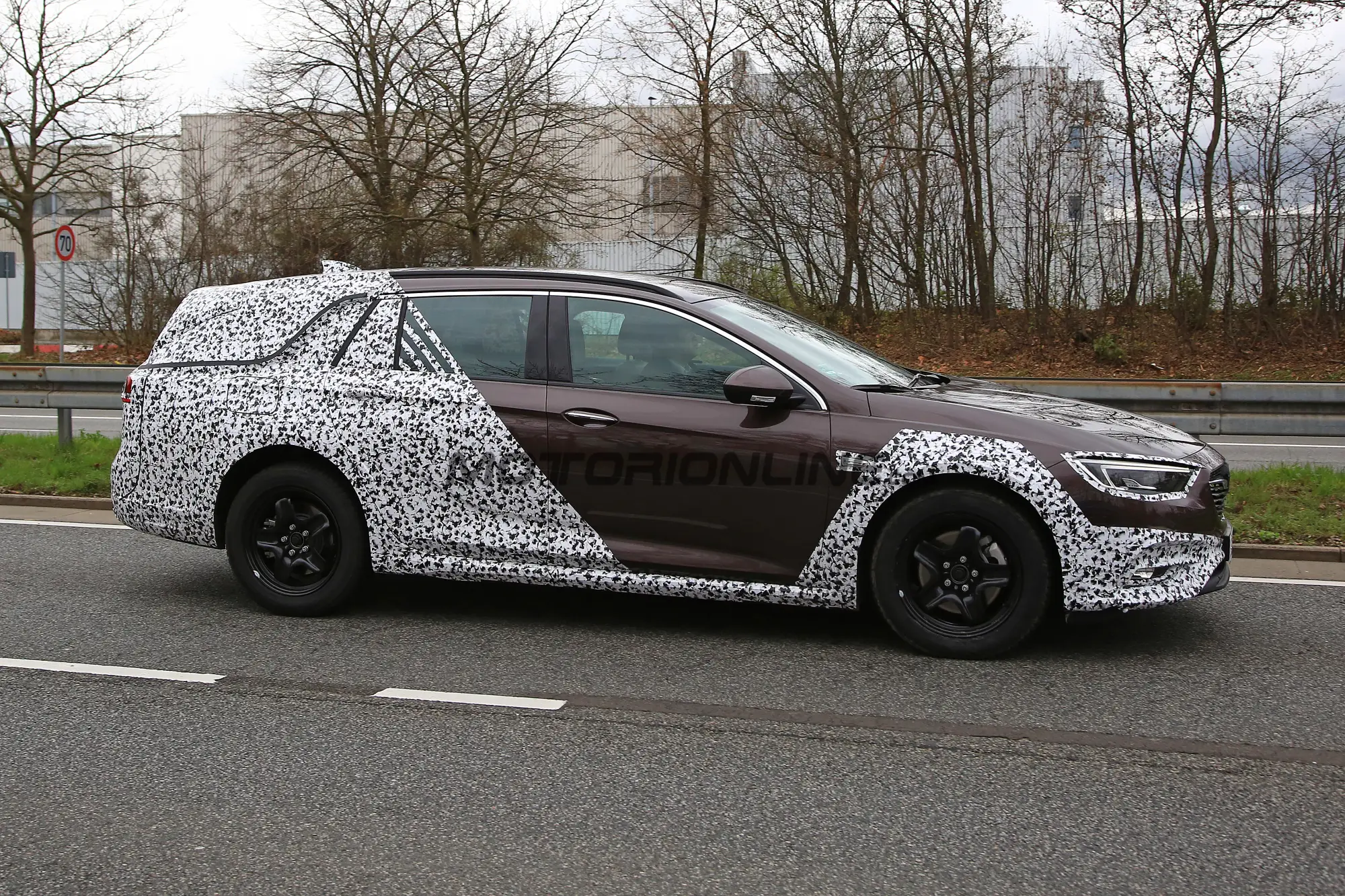 Opel Insignia Country Tourer - Foto spia 27-03-2017 - 5