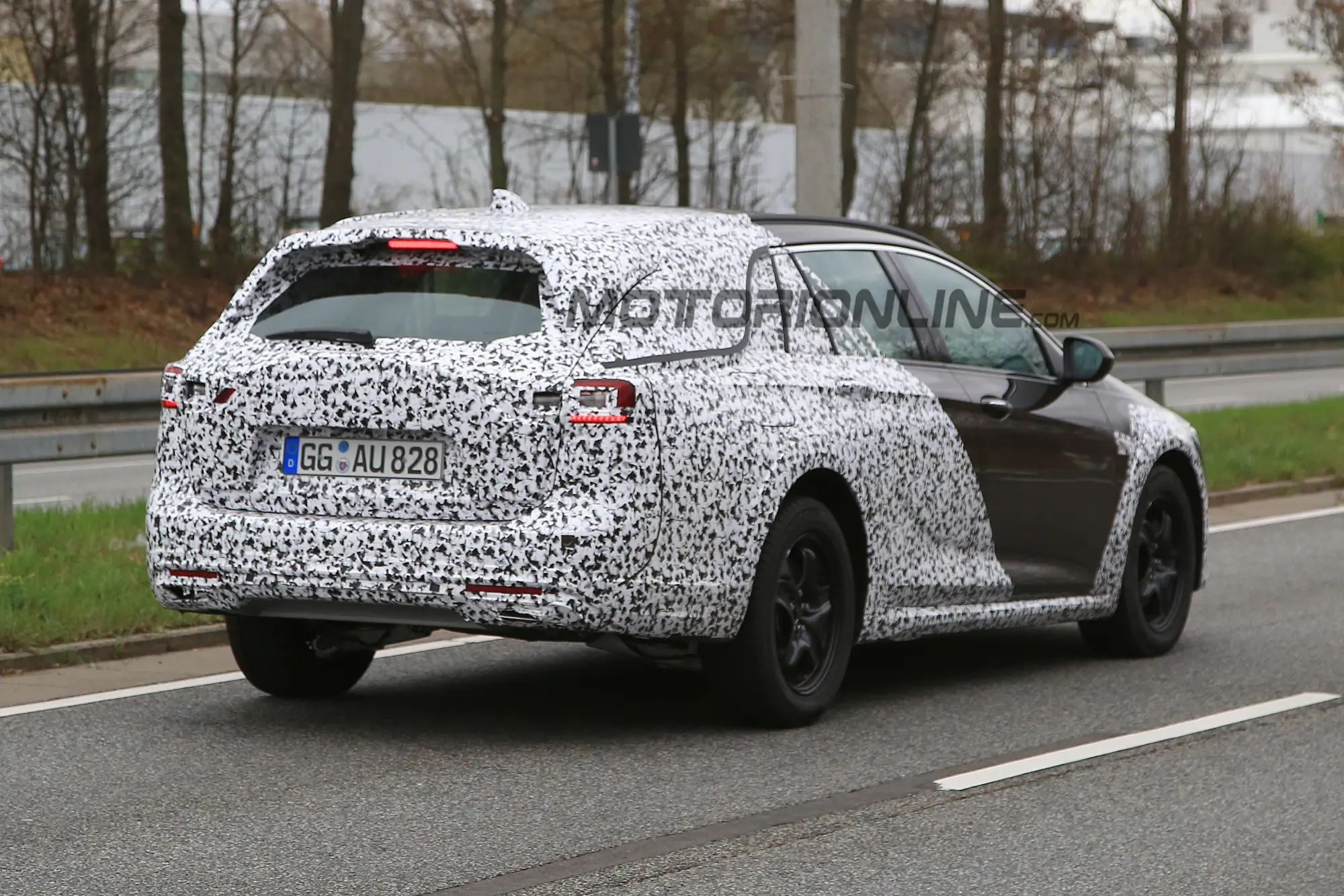 Opel Insignia Country Tourer - Foto spia 27-03-2017 - 8