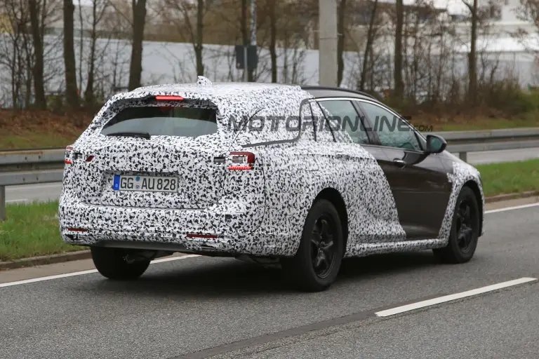 Opel Insignia Country Tourer - Foto spia 27-03-2017 - 8