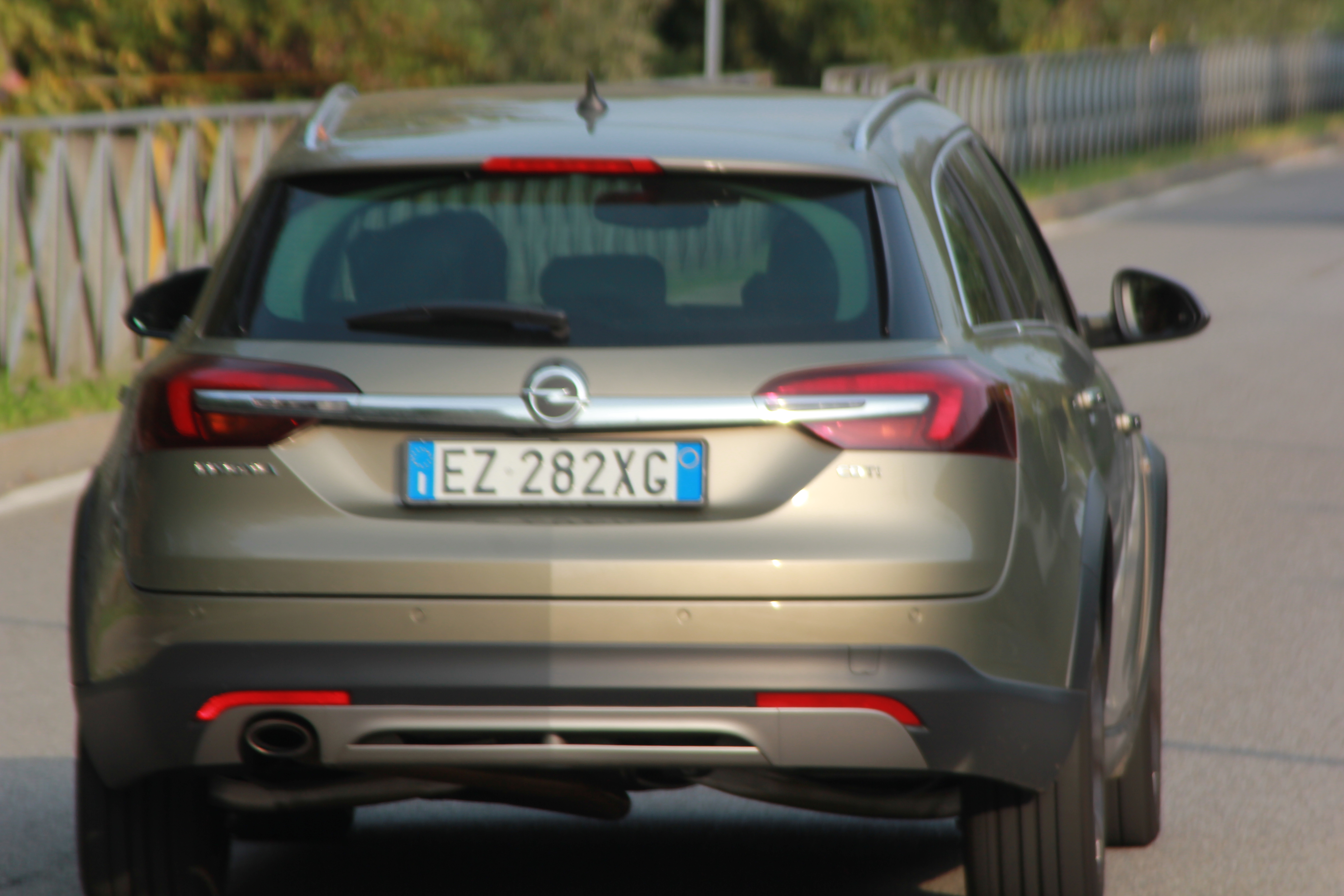 Opel Insignia Country Tourer: prova su strada