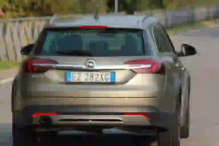 Opel Insignia Country Tourer: prova su strada - 1