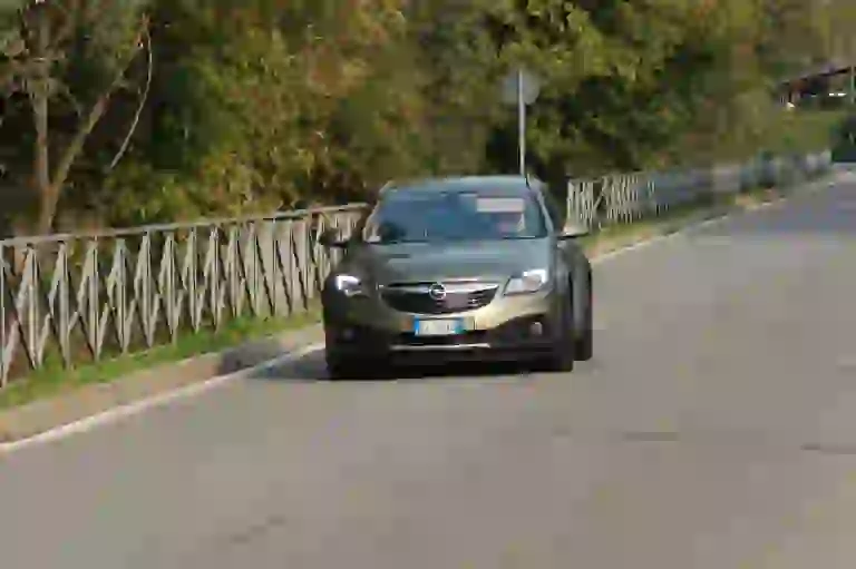 Opel Insignia Country Tourer: prova su strada - 3