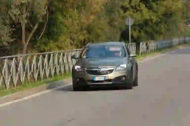 Opel Insignia Country Tourer: prova su strada - 4