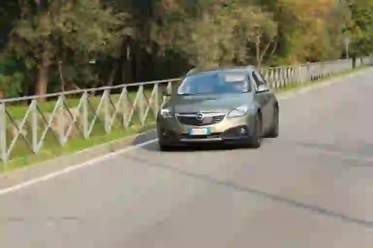 Opel Insignia Country Tourer: prova su strada - 9