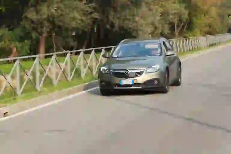 Opel Insignia Country Tourer: prova su strada - 10