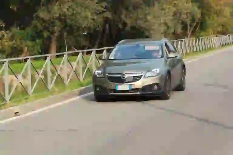 Opel Insignia Country Tourer: prova su strada - 11
