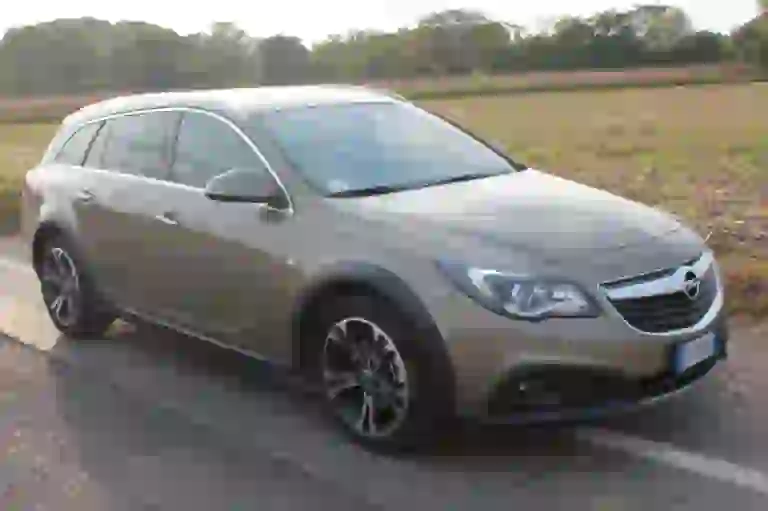 Opel Insignia Country Tourer: prova su strada - 19
