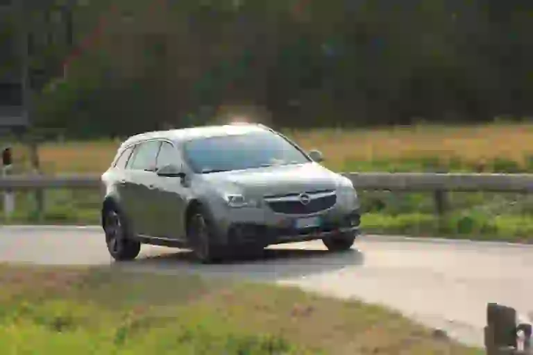 Opel Insignia Country Tourer: prova su strada - 40