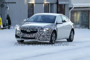 Opel Insignia facelift 2013 - Foto spia 25-01-2013 - 1