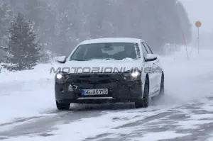 Opel Insignia foto spia 13 marzo 2019