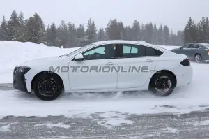 Opel Insignia foto spia 13 marzo 2019