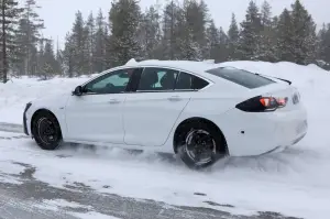Opel Insignia foto spia 13 marzo 2019