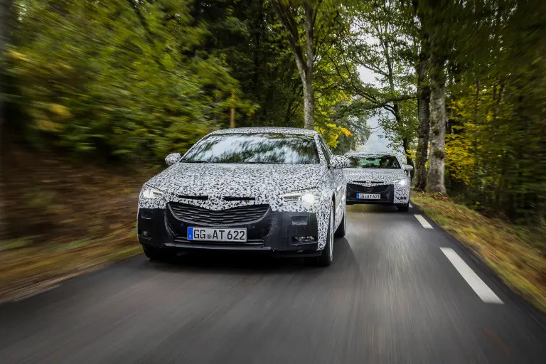Opel Insignia Grand Sport foto spia 26 ottobre 2016 - 2
