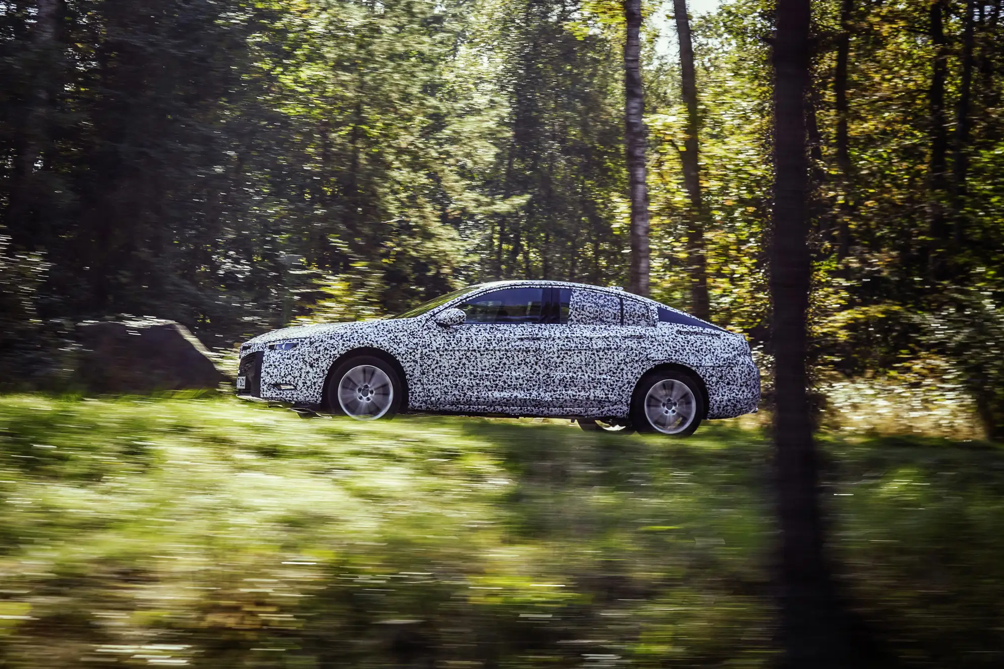 Opel Insignia Grand Sport foto spia 26 ottobre 2016 - 3
