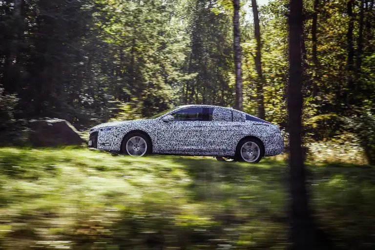 Opel Insignia Grand Sport foto spia 26 ottobre 2016 - 3