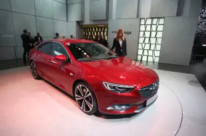 Opel Insignia Grand Sport - Salone di Ginevra 2017