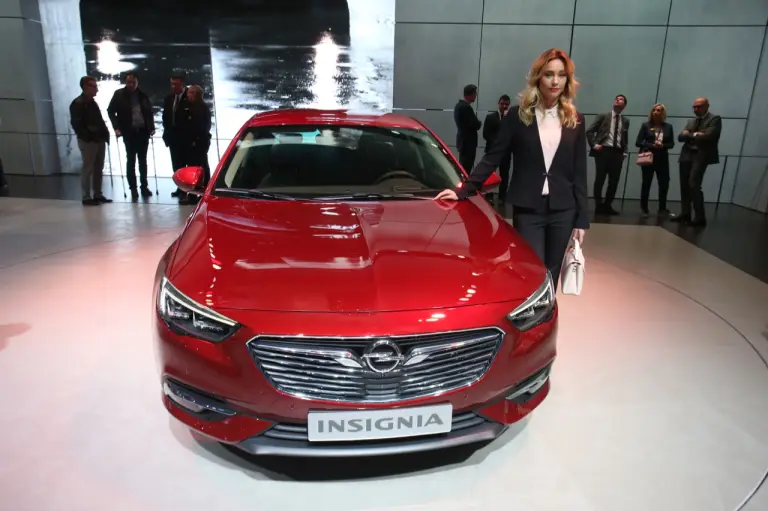 Opel Insignia Grand Sport - Salone di Ginevra 2017 - 4