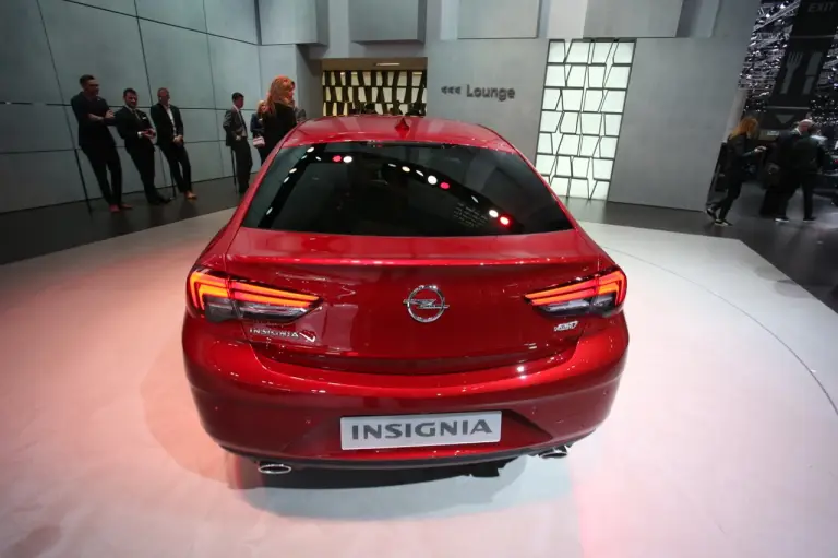 Opel Insignia Grand Sport - Salone di Ginevra 2017 - 8