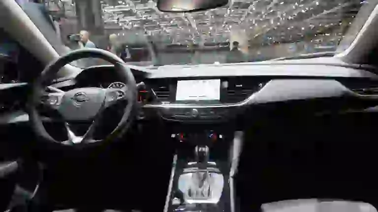 Opel Insignia Grand Sport - Salone di Ginevra 2017 - 7