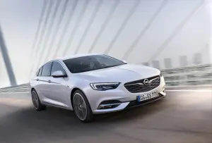 Opel Insignia Grand Sport - 1