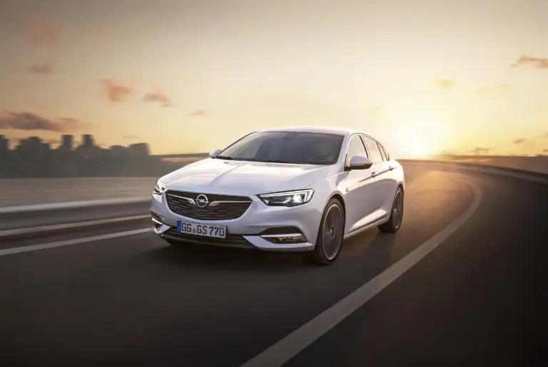 Opel Insignia Grand Sport - 4