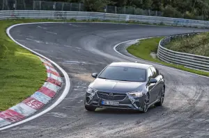 Opel Insignia GSi al Nurburgring