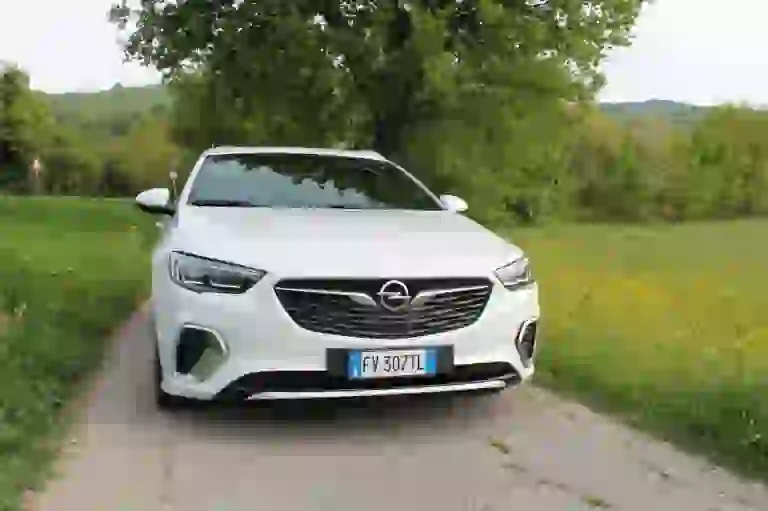 Opel Insignia GSi - Prova su strada - 17